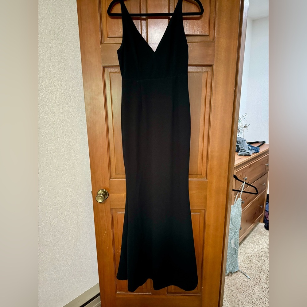 Melora Black Sleeveless Maxi Dress